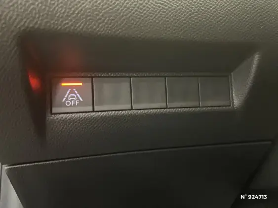 PEUGEOT 208 BUSINESS R II - voiture d'occasion - Photo 14