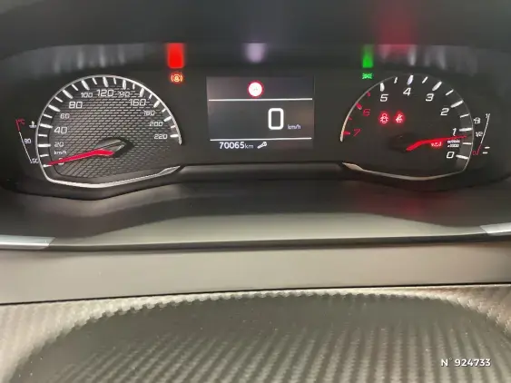 PEUGEOT 2008 II - voiture d'occasion - Photo 12