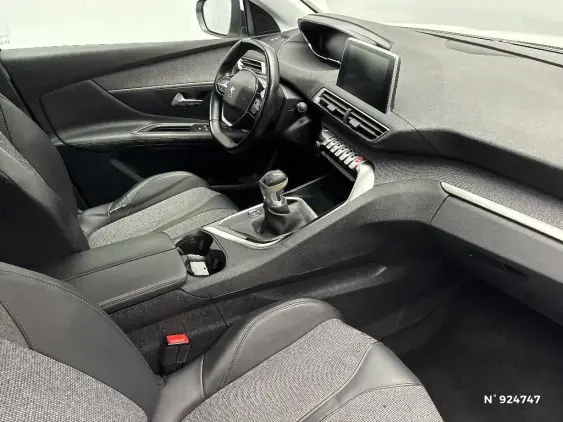 PEUGEOT 3008 II - voiture d'occasion - Photo 10