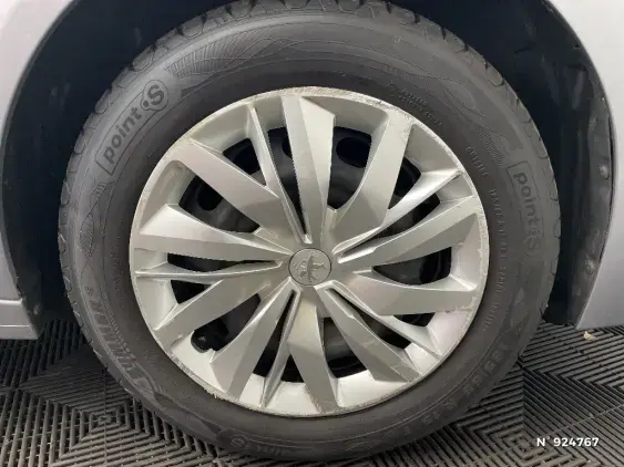 PEUGEOT 208 BUSINESS R II - voiture d'occasion - Photo 8