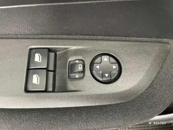 PEUGEOT 208 BUSINESS R II - voiture d'occasion - Photo 25