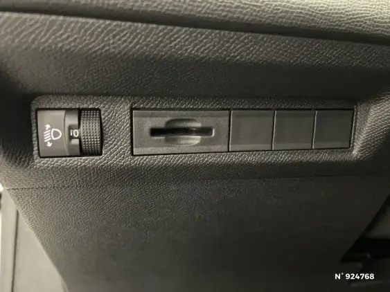 PEUGEOT 308 III - voiture d'occasion - Photo 15