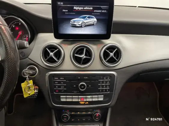 MERCEDES CLA SHOOTING BRAKE I - voiture d'occasion - Photo 13