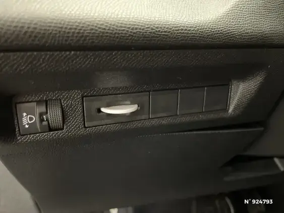 PEUGEOT 308 III - voiture d'occasion - Photo 15