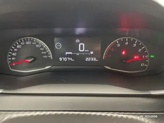 PEUGEOT 208 II - voiture d'occasion - Photo 12