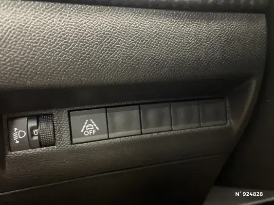 PEUGEOT 208 BUSINESS R II - voiture d'occasion - Photo 15