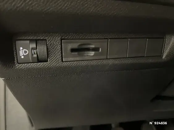 PEUGEOT 308 III - voiture d'occasion - Photo 15