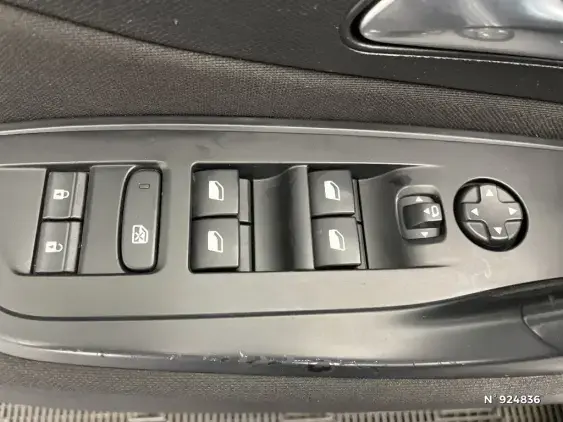 PEUGEOT 308 III - voiture d'occasion - Photo 26