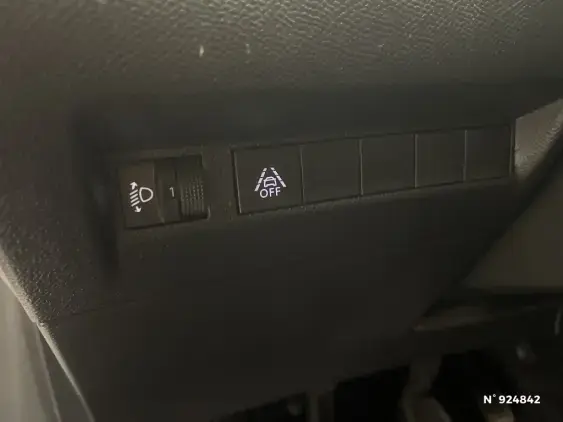 PEUGEOT 208 BUSINESS R II - voiture d'occasion - Photo 15