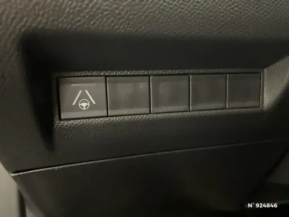 PEUGEOT 2008 II - voiture d'occasion - Photo 15