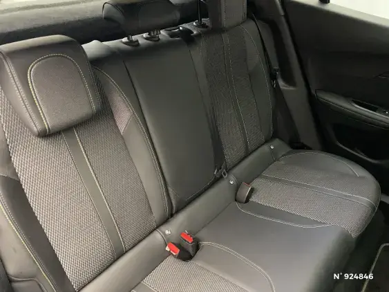 PEUGEOT 2008 II - voiture d'occasion - Photo 11