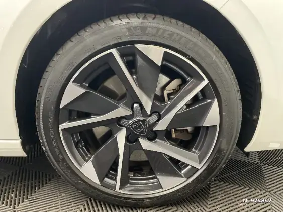 PEUGEOT 308 III - voiture d'occasion - Photo 8