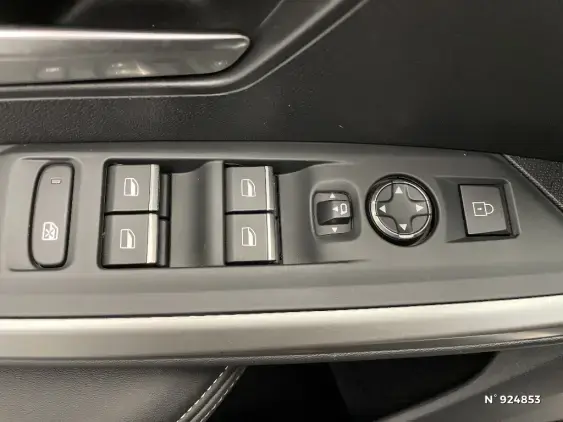 PEUGEOT 3008 III - voiture d'occasion - Photo 27