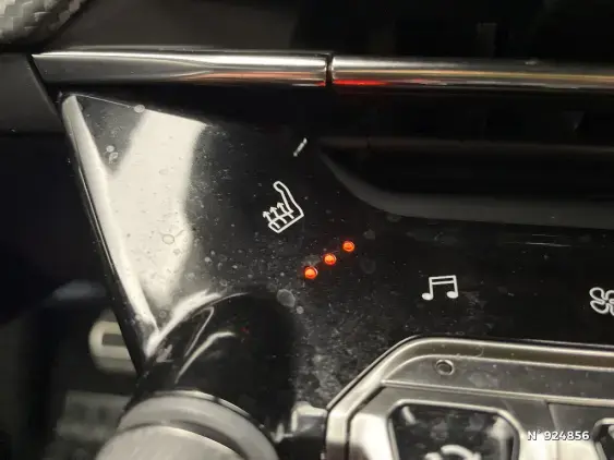 PEUGEOT 2008 II - voiture d'occasion - Photo 27