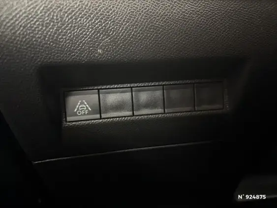 PEUGEOT 2008 II - voiture d'occasion - Photo 15