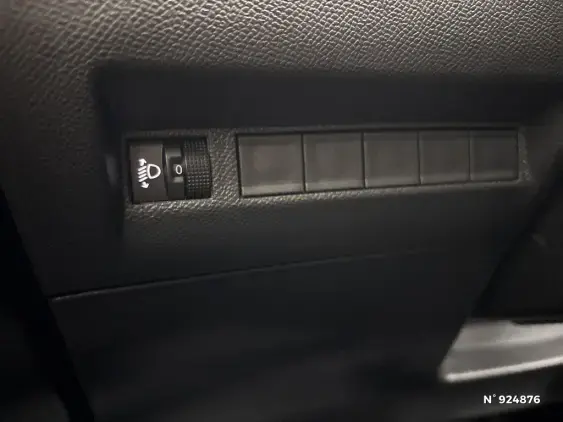 PEUGEOT 208 II - voiture d'occasion - Photo 14