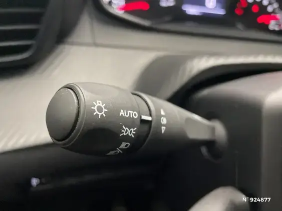 PEUGEOT 208 II - voiture d'occasion - Photo 26