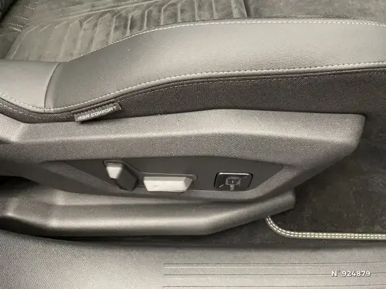 PEUGEOT 3008 III - voiture d'occasion - Photo 27