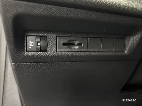 PEUGEOT 308 SW III - voiture d'occasion - Photo 15