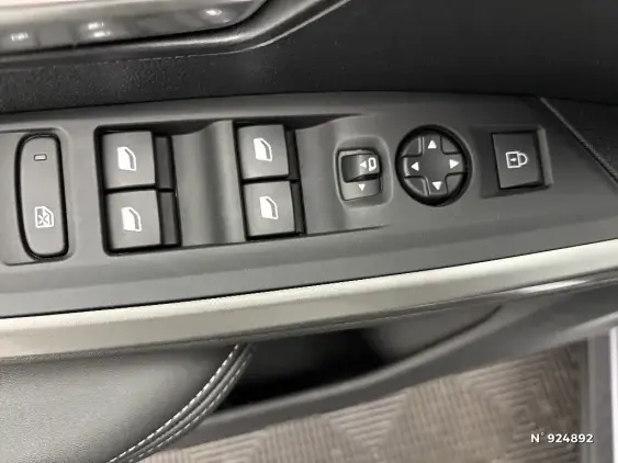 PEUGEOT 3008 III - voiture d'occasion - Photo 25