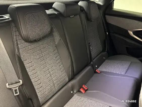 PEUGEOT 3008 III - voiture d'occasion - Photo 11