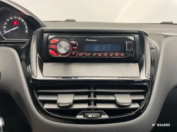 PEUGEOT 208 - voiture d'occasion - Photo 13
