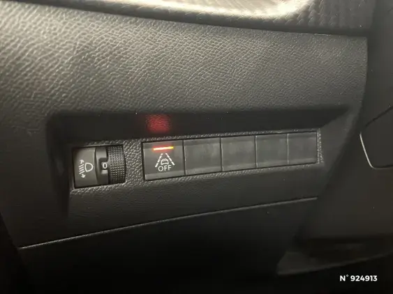 PEUGEOT 208 ELECTRIQUE II - voiture d'occasion - Photo 15