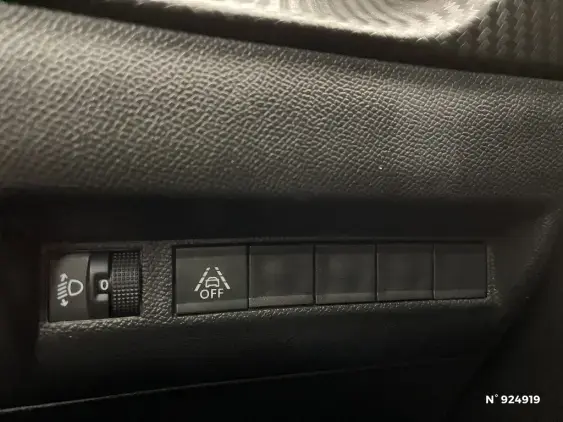 PEUGEOT 208 II - voiture d'occasion - Photo 15