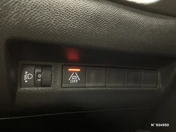 PEUGEOT 208 II - voiture d'occasion - Photo 14