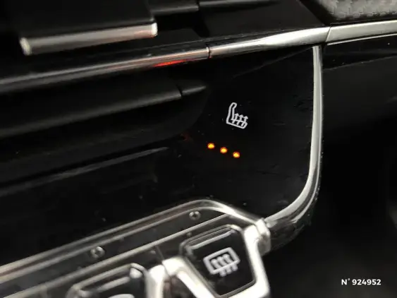 PEUGEOT 208 II - voiture d'occasion - Photo 26