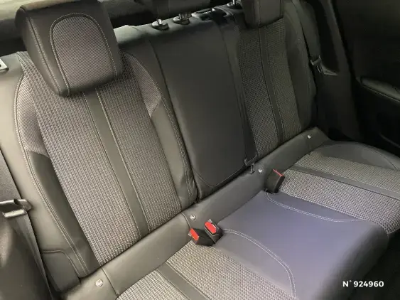 PEUGEOT 2008 II - voiture d'occasion - Photo 11