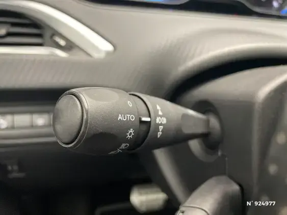 PEUGEOT 2008 - voiture d'occasion - Photo 30
