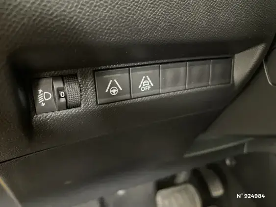 PEUGEOT 208 II - voiture d'occasion - Photo 15