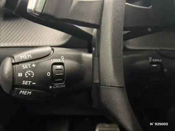 PEUGEOT 2008 II - voiture d'occasion - Photo 29