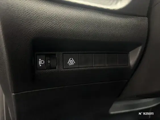 PEUGEOT 208 II - voiture d'occasion - Photo 14
