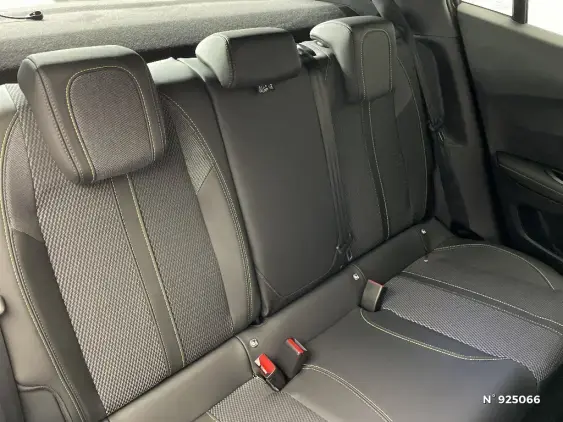 PEUGEOT 2008 II - voiture d'occasion - Photo 11