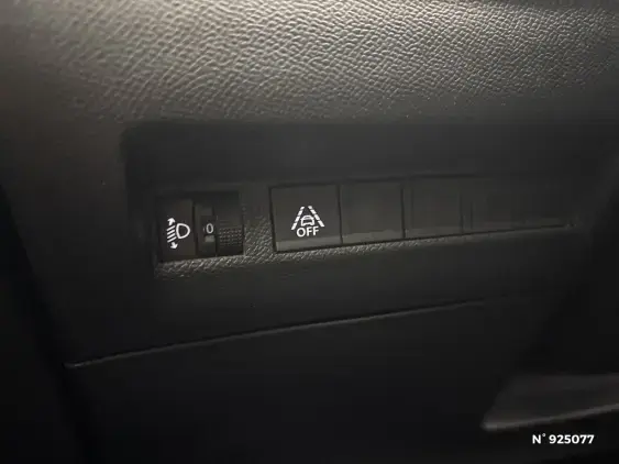 PEUGEOT 2008 II - voiture d'occasion - Photo 15