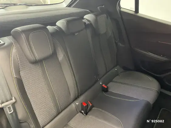 PEUGEOT 2008 II - voiture d'occasion - Photo 11