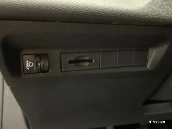 PEUGEOT 308 III - voiture d'occasion - Photo 15