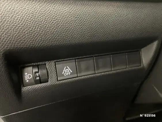 PEUGEOT 208 II - voiture d'occasion - Photo 15