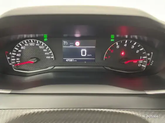 PEUGEOT 2008 II - voiture d'occasion - Photo 12