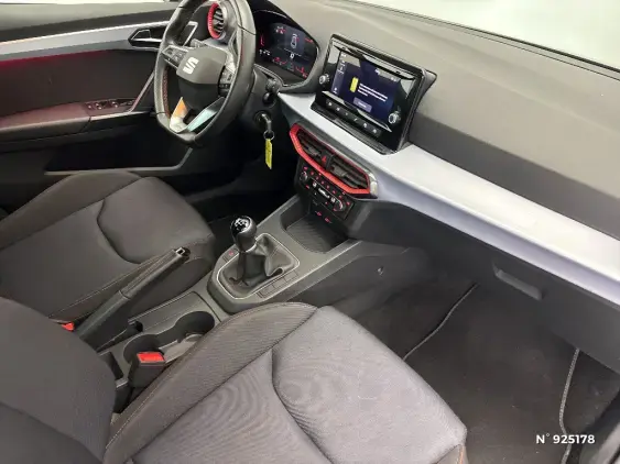 SEAT IBIZA V - voiture d'occasion - Photo 9