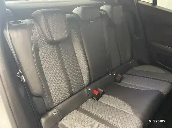PEUGEOT 2008 II - voiture d'occasion - Photo 11