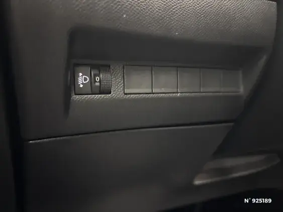 PEUGEOT 208 II - voiture d'occasion - Photo 15