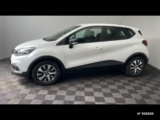 RENAULT CAPTUR - voiture d'occasion - Photo 2