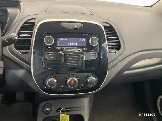 RENAULT CAPTUR - voiture d'occasion - Photo 13
