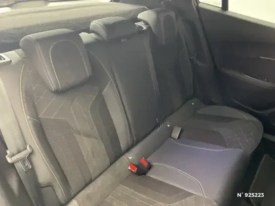 PEUGEOT 2008 II - voiture d'occasion - Photo 11