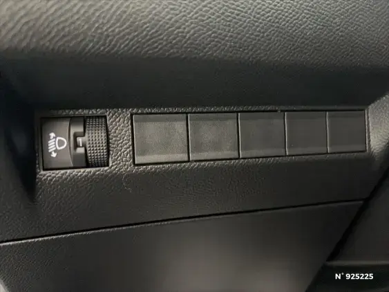 PEUGEOT 208 II - voiture d'occasion - Photo 15