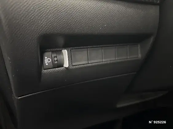 PEUGEOT 208 II - voiture d'occasion - Photo 15