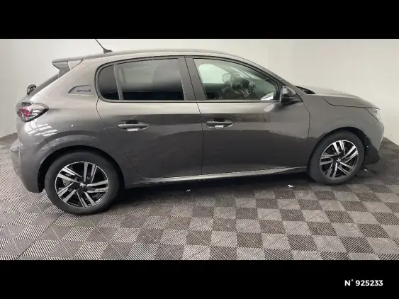 PEUGEOT 208 II - voiture d'occasion - Photo 5